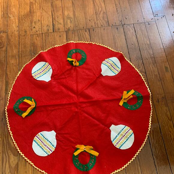 Vintage Christmas Tree Skirt Appliqué Felt Sequin Tablecloth Table Cover Small - Picture 4 of 6